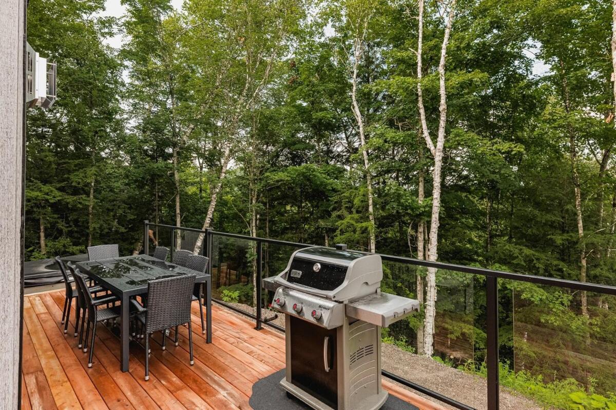Le Cliff Cabin Farmhouse - Jacuzzi, 10 Min From Tremblant La Conception Exteriör bild