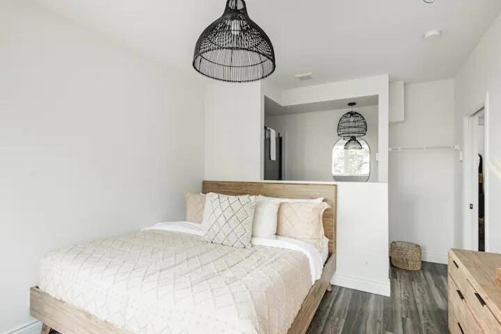 Le Cliff Cabin Farmhouse - Jacuzzi, 10 Min From Tremblant La Conception Exteriör bild